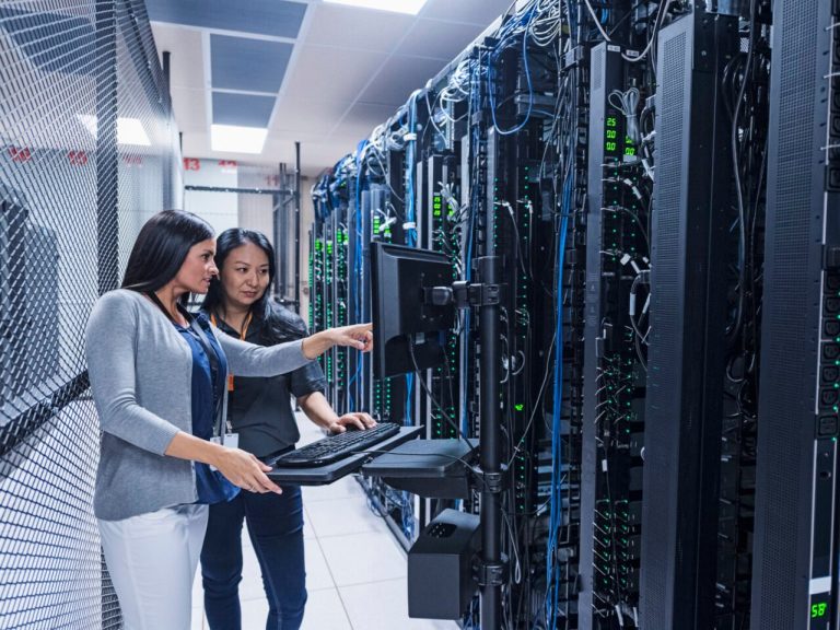 La evolución de la mujer en la industria TIC, una necesidad para el futuro digital