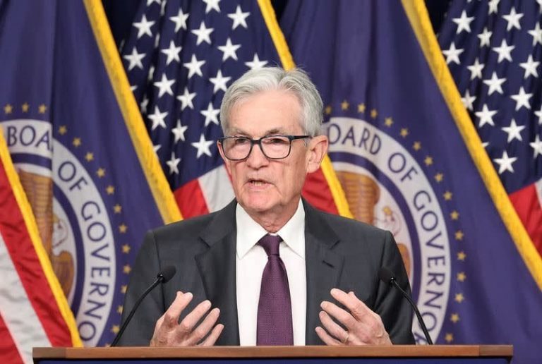 La Fed esperará meses para próxima rebaja de tasas; aranceles podrían acelerar inflación