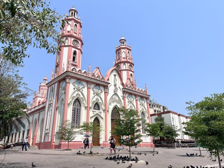 ¡La plaza de San Nicolás vuelve a recibir las Noches de Centro!: alcalde Char