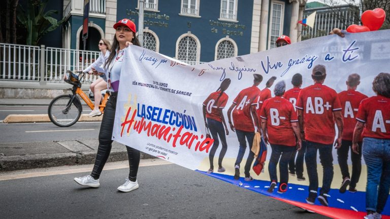 La Selección Humanitaria busca nuevos jugadores para salvar vidas: done sangre
