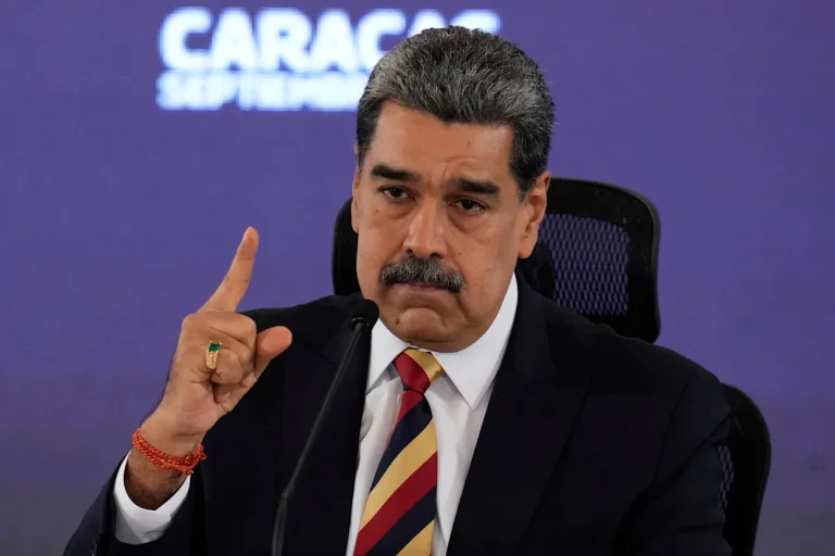 Maduro adelanta el inicio de la época navideña en Venezuela para el 1 de octubre