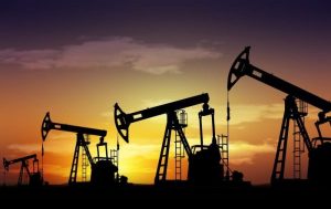 Maduro afirma que Chevron recibió autorización para reanudar operaciones en Venezuela