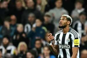 Manchester City, Arsenal, Tottenham y Newcastle pasan a octavos de Copa de la Liga