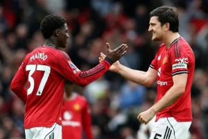 Manchester United gana al Liverpool y regresa a Liga de Campeones