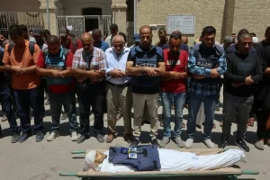 Más de 130 medios piden a Israel libre acceso de prensa extranjera a Gaza