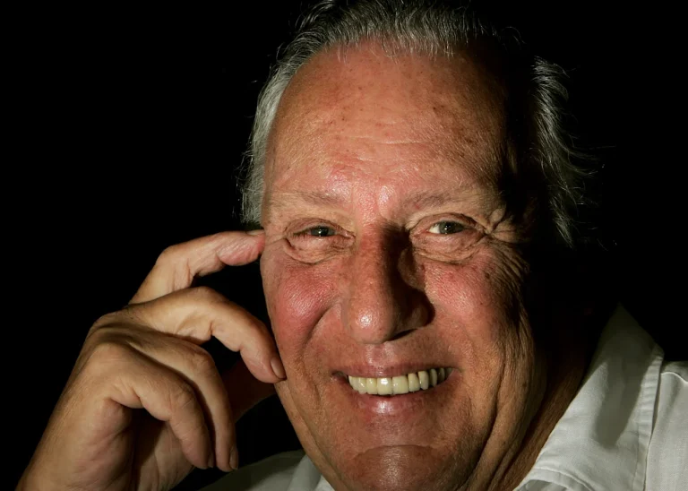 Muere Frederick Forsyth, autor de ‘El día del chacal’, a los 86 años