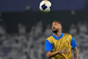 Neymar anuncia su regreso al Santos de Brasil, el club que lo formó