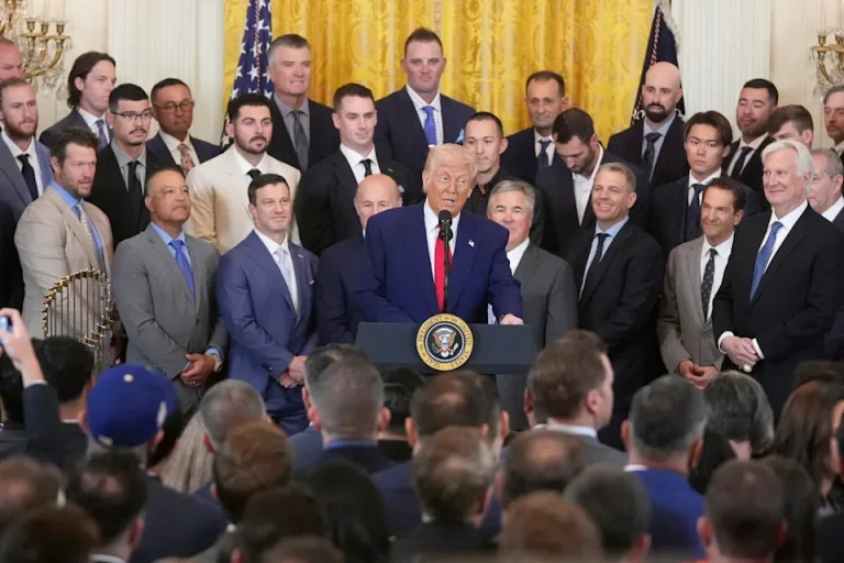 Ohtani, Betts y los Dodgers campeones de la Serie Mundial visitan la Casa Blanca