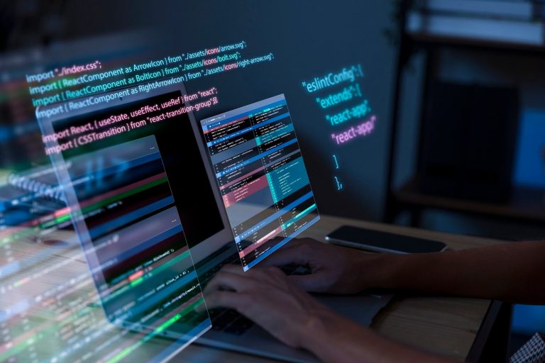 Oportunidades y riesgos de la adopción del Software Libre en Latinoamérica