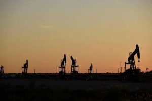 Países de la OPEP+ subirán producción de petróleo en 547.000 barriles diarios