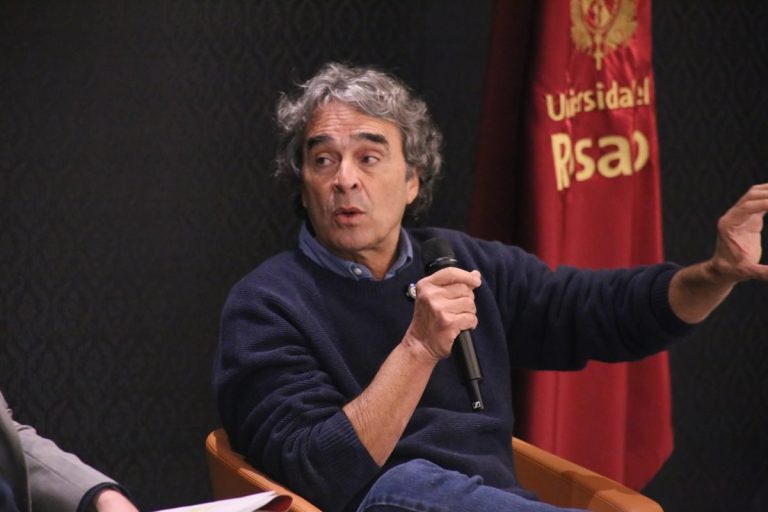 Presidenciables dialogan con los estudiantes en la Universidad del Rosario
