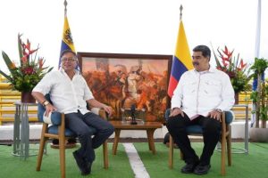 Presidente Petro propone gobierno de transición para superar crisis venezolana