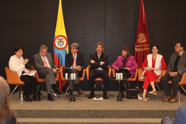 Propuesta de constituyente “es jurídicamente inviable y representa un riesgo autoritario”: expertos