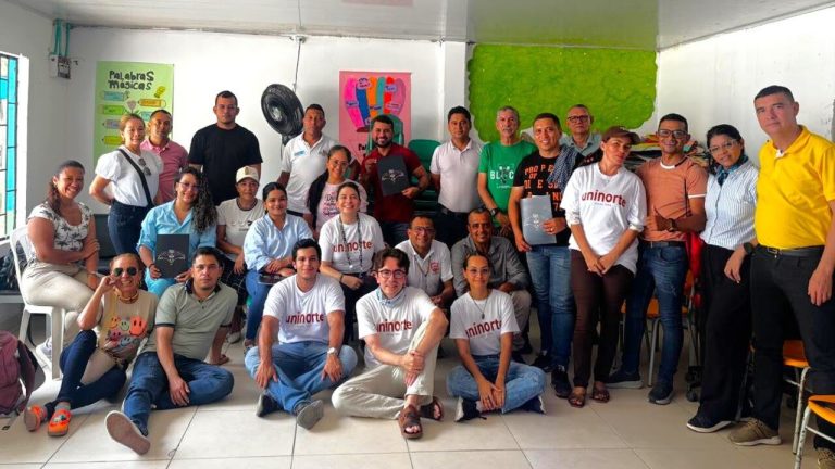 Proyecto Paz a la Página gana grant internacional de la Fundación Spencer