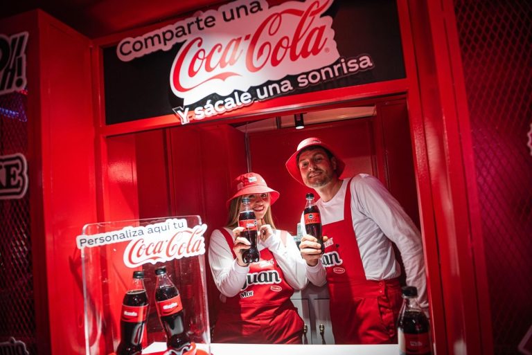 Relanzan icónica campaña “Comparte una Coca-Cola”, para la nueva generación