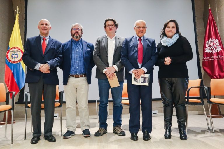 “Se encendieron las alarmas sobre gobernabilidad y legitimidad democrática”: expertos en Unirosario