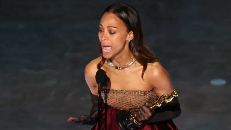 “¡Soy una orgullosa hija de migrantes!”: el potente discurso de Zoe Saldaña al recibir el Oscar