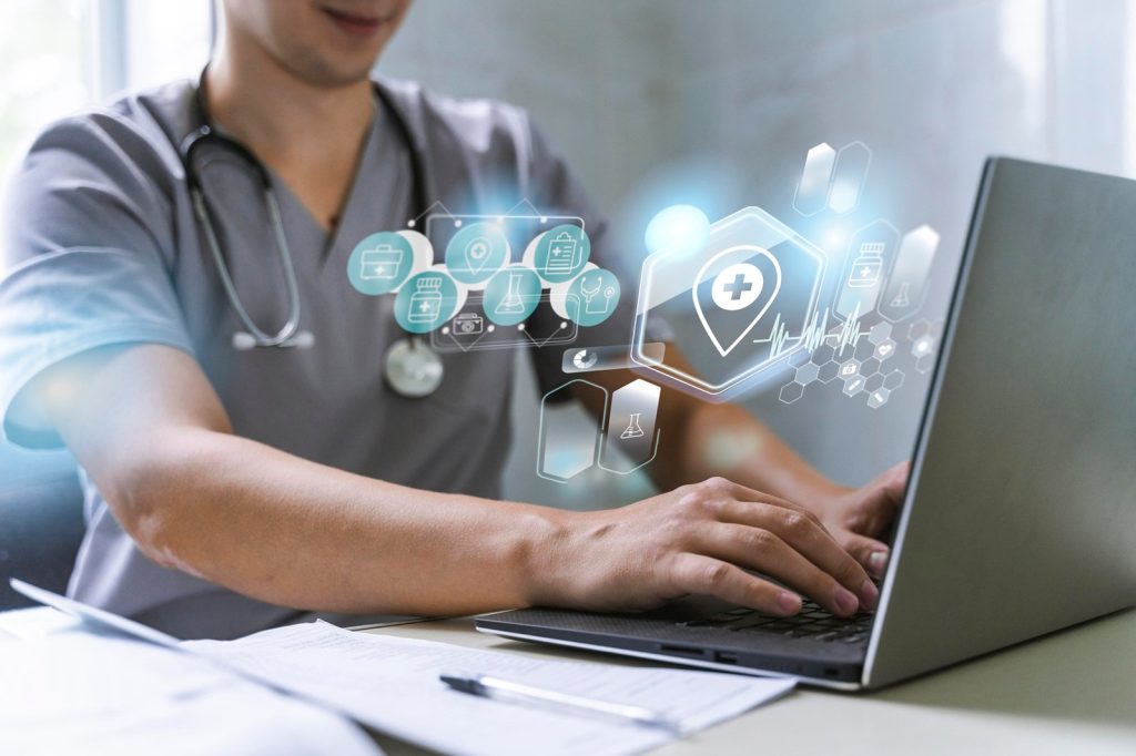 Tecnología en enfermería: lo que debe saber para mejorar su atención médica
