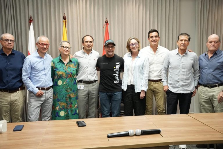 Todo está listo para arrancar las obras del nuevo Teatro Amira de la Rosa en Barranquilla, anuncia el alcalde Char