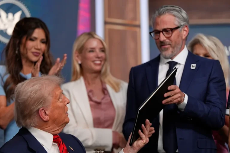 Trump crea fuerza de trabajo para los Juegos de Los Ángeles 2028