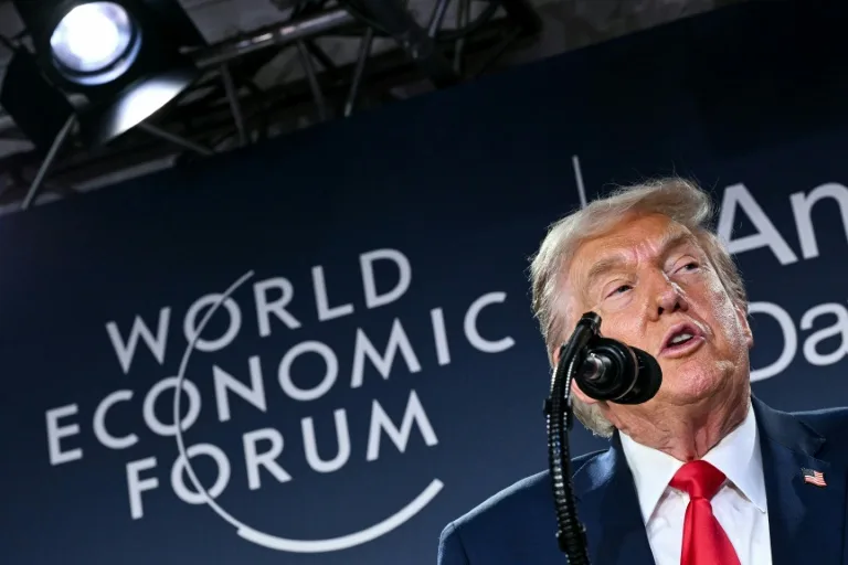 Trump invita a EEUU a la presidenta de Venezuela en fecha por definir