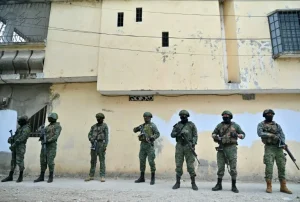 Un periodista muere en un ataque armado en Ecuador en medio de la violencia narco