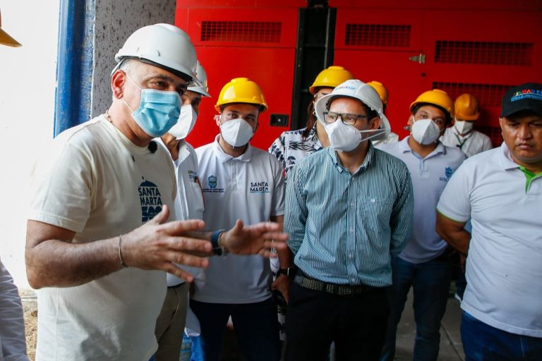 Vamos a solucionar el problema de acueducto y alcantarillado de los samarios: alcalde Carlos Pinedo