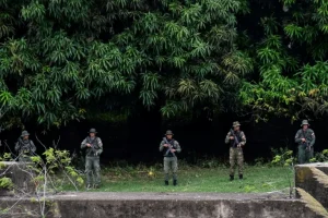 Venezuela refuerza presencia militar en frontera terrestre ante despliegue de EEUU