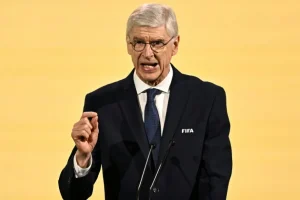 Wenger se declara “cauto” ante posible cambio en el fuera de lugar