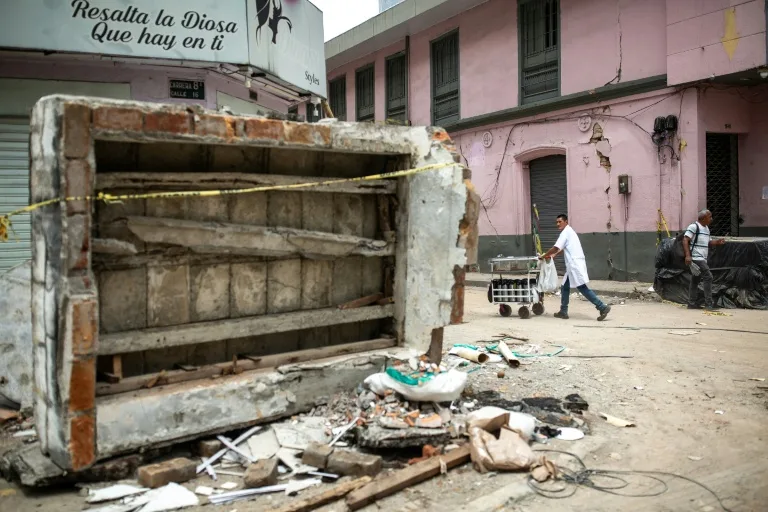 Desolación tras el terremoto.